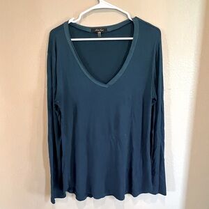 Women’s Long Sleeve Tee